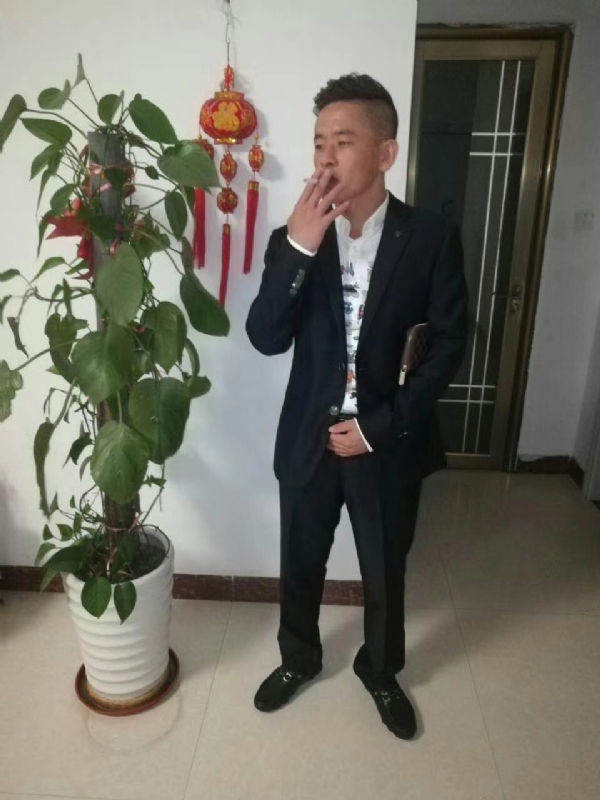男人三十而立的第二张照片--岳阳相亲服务中心