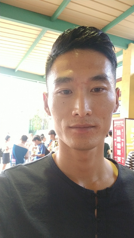 难得糊涂的第一张照片--岳阳相亲服务中心