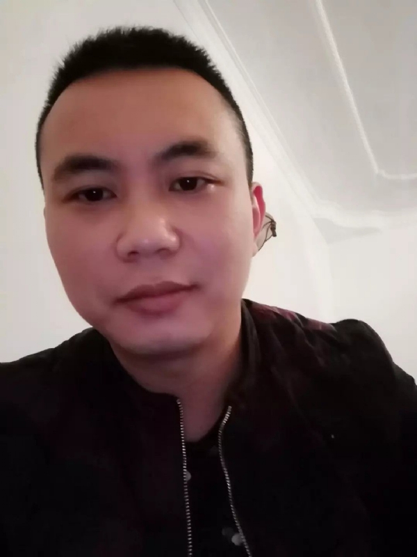 喜闻香气的第一张照片--岳阳相亲服务中心