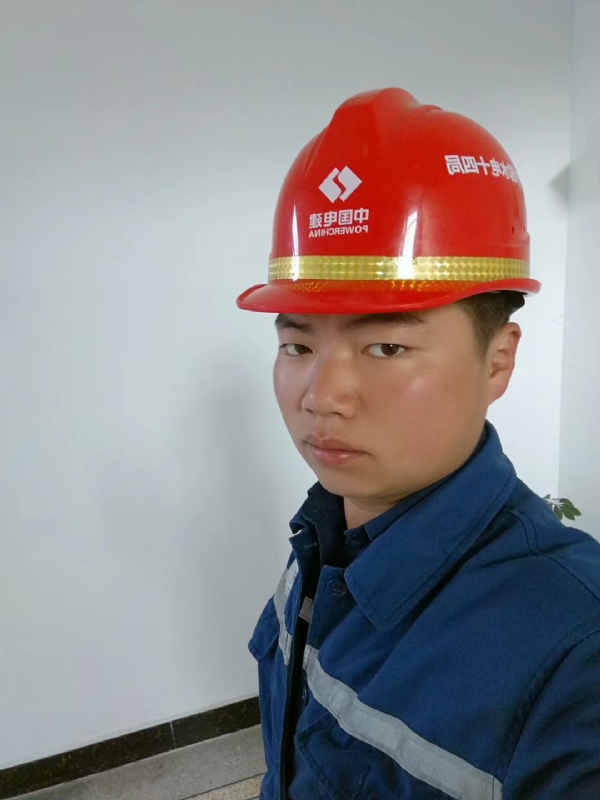 小公牛的第一张照片--岳阳相亲服务中心