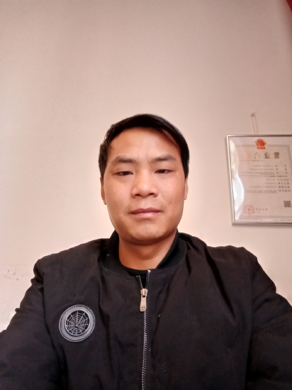 追寻爱情她在哪里的第一张照片--岳阳相亲服务中心