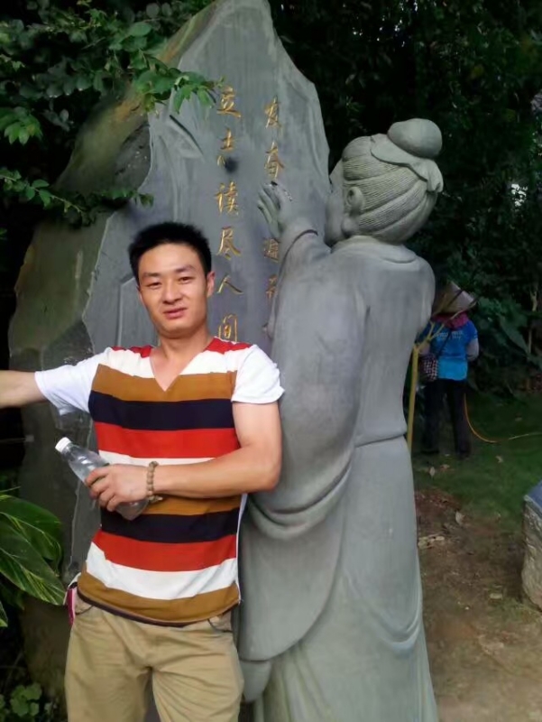 相依相伴的第一张照片--岳阳相亲服务中心