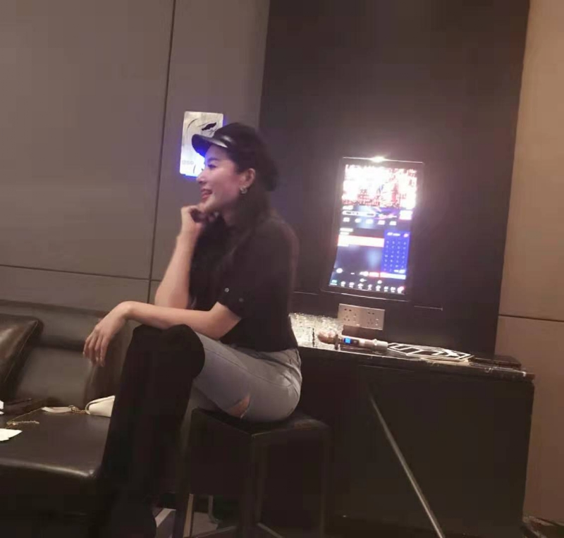 婷婷的第三张照片--岳阳相亲服务中心