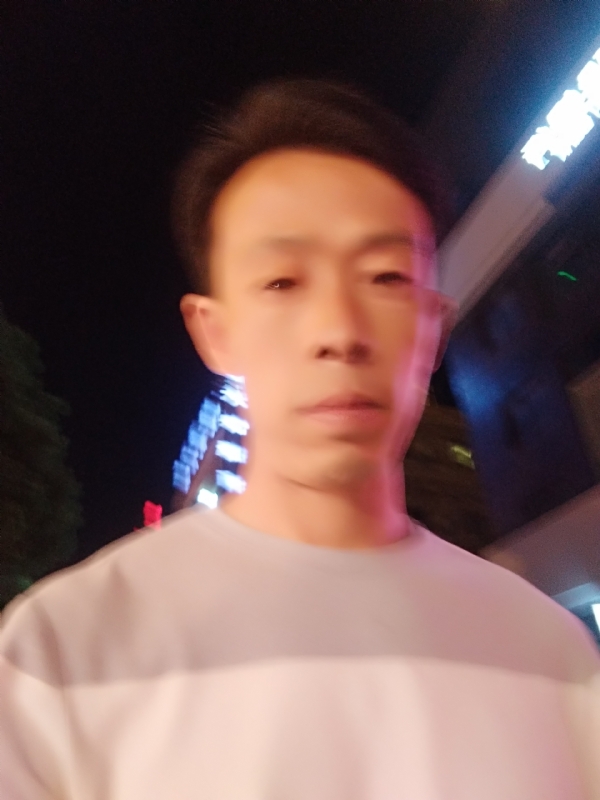 找个人来爱的第一张照片--岳阳相亲服务中心