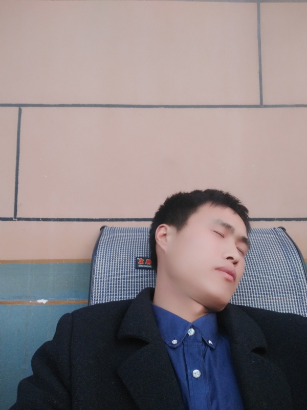 有钱爱情才能长久的第一张照片--岳阳相亲服务中心