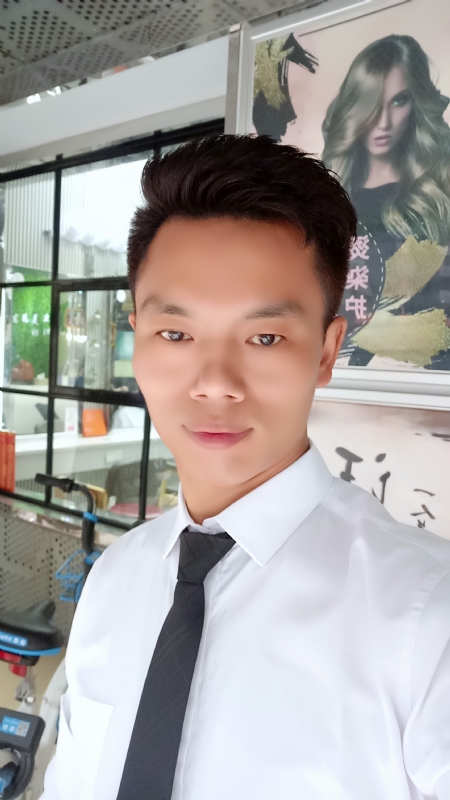 阳光男士的第一张照片--岳阳相亲服务中心