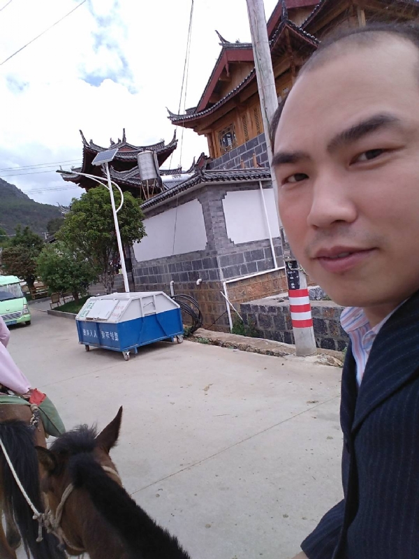 当代军人的第一张照片--岳阳相亲服务中心