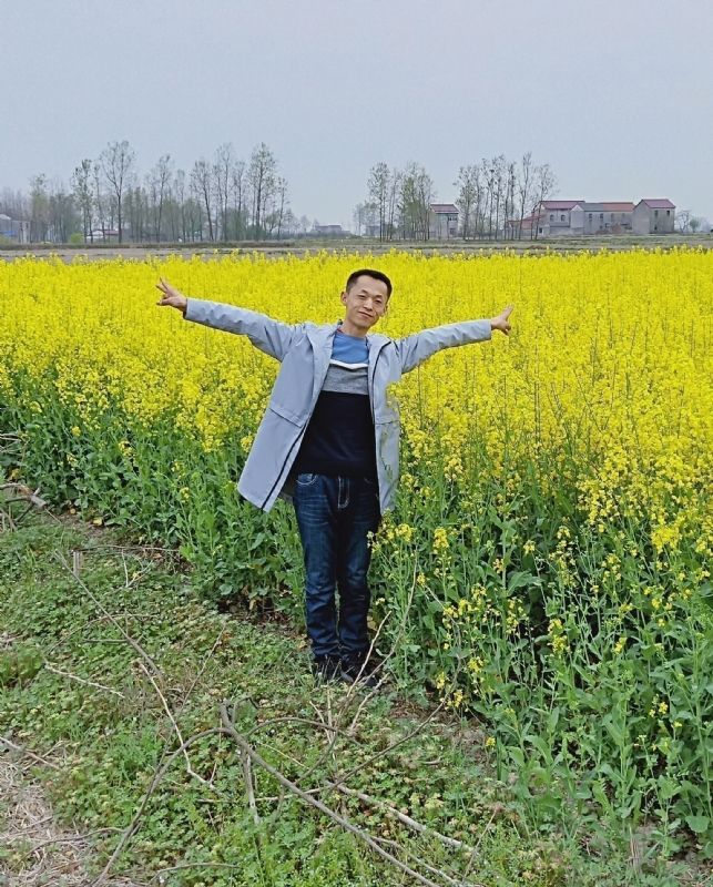 一个真诚的男士的第一张照片--岳阳相亲服务中心