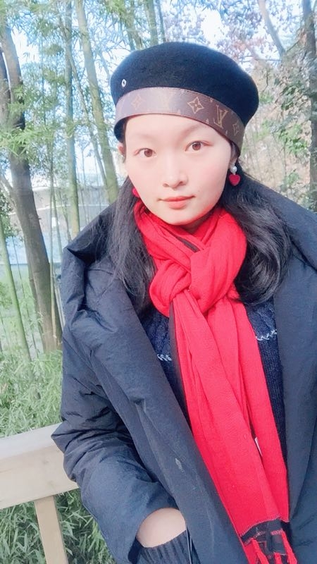 风中百合的第一张照片--岳阳相亲服务中心