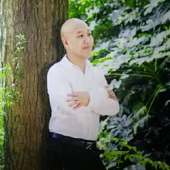 郑鑫牵手的第一张照片--岳阳相亲服务中心