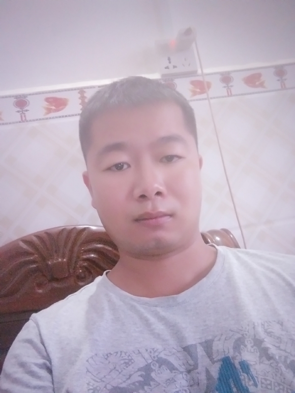 心雨的第一张照片--岳阳相亲服务中心