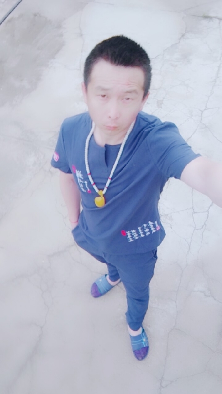 一叶之秋的第一张照片--岳阳相亲服务中心