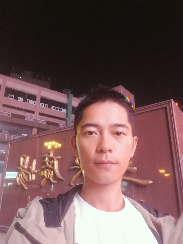 重庆小林的第一张照片--岳阳相亲服务中心