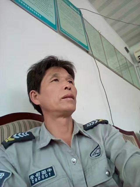 卧窗听雨的第一张照片--岳阳相亲服务中心