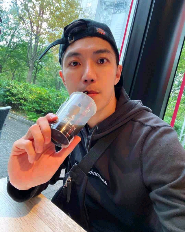 苏天奇的第一张照片--岳阳相亲服务中心