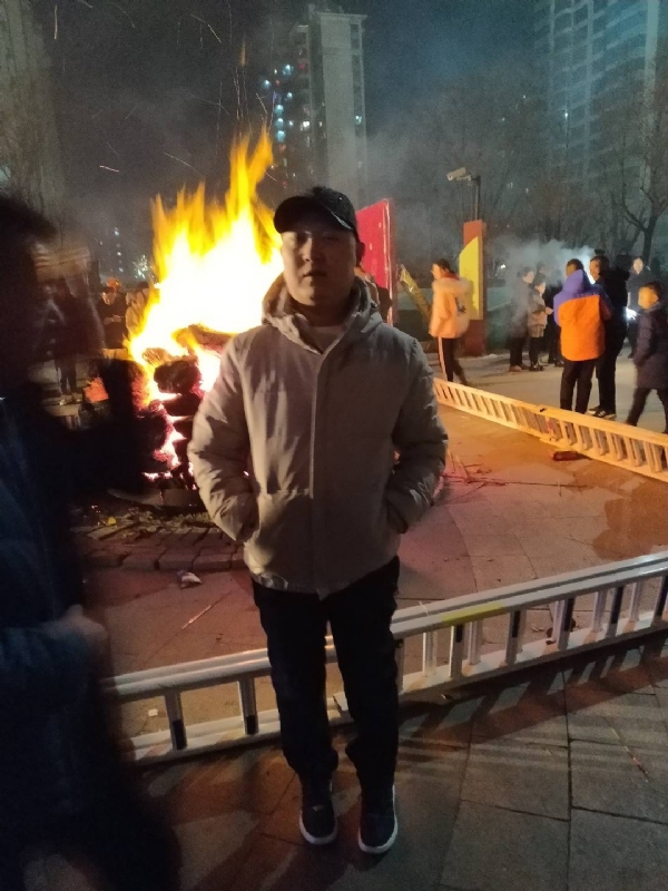 爱情里的俩个人的第二张照片--岳阳相亲服务中心