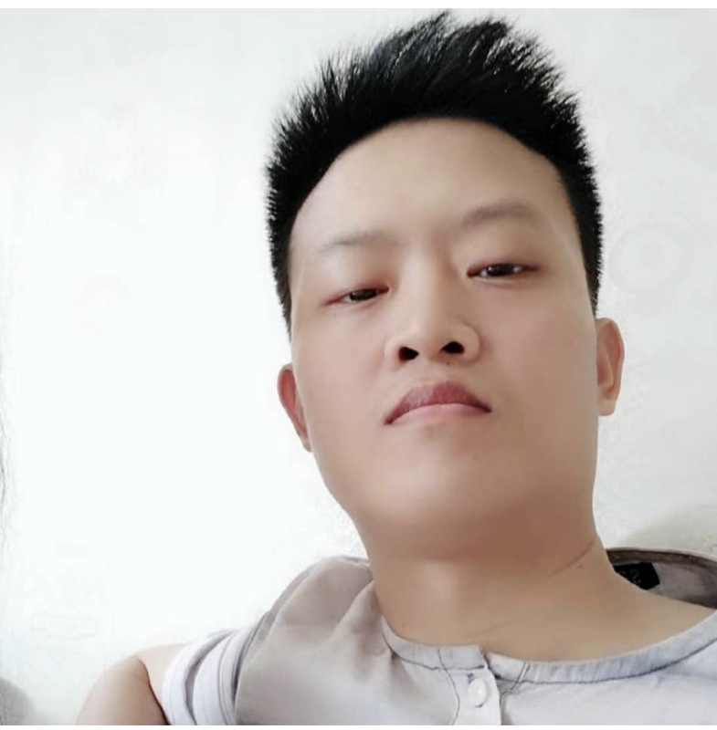帅不帅由你决定的第一张照片--岳阳相亲服务中心