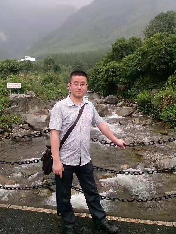 淡定牛魔王的第三张照片--岳阳相亲服务中心