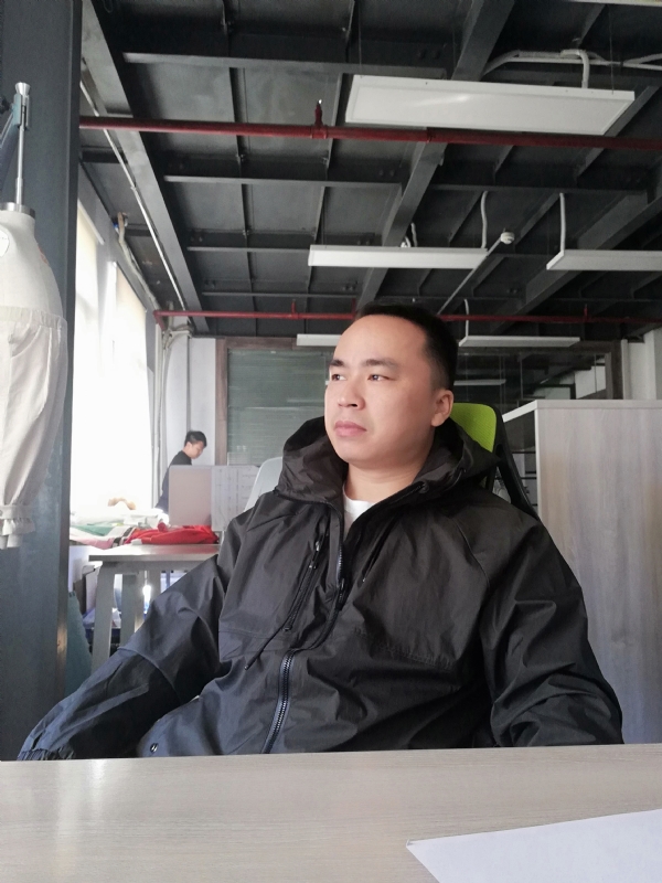 左眼皮跳跳的第一张照片--岳阳相亲服务中心
