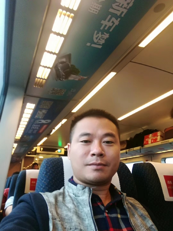 等爱的人的第一张照片--岳阳相亲服务中心