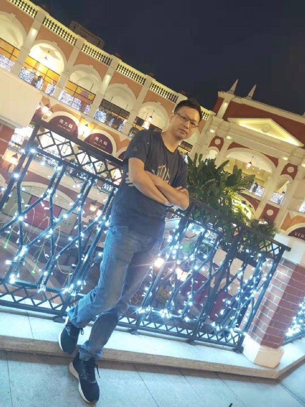落单恋人的第一张照片--岳阳相亲服务中心