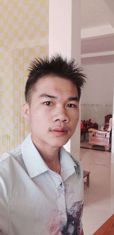 落叶知秋的第一张照片--岳阳相亲服务中心