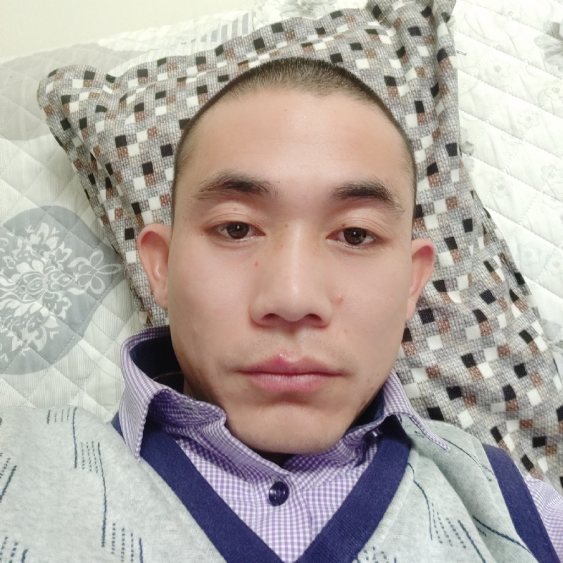 龙飞的第一张照片--岳阳相亲服务中心