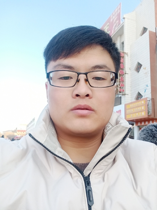 执子之手与子偕老的第一张照片--岳阳相亲服务中心