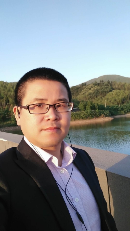 顾律师的第三张照片--岳阳相亲服务中心