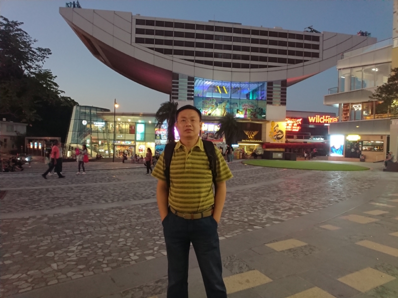 人间四月天的第一张照片--岳阳相亲服务中心