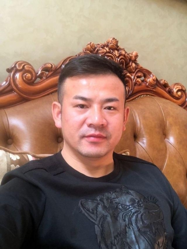 治国的第一张照片--岳阳相亲服务中心