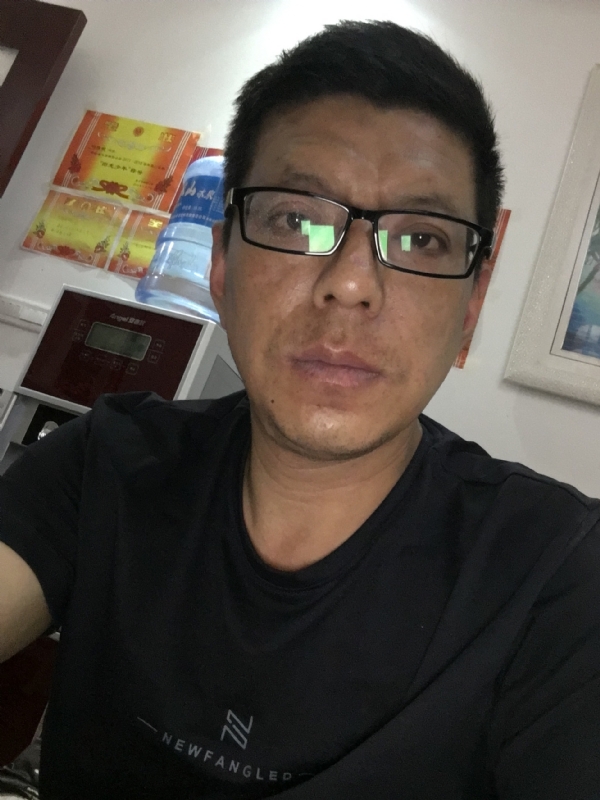牵手的第三张照片--岳阳相亲服务中心