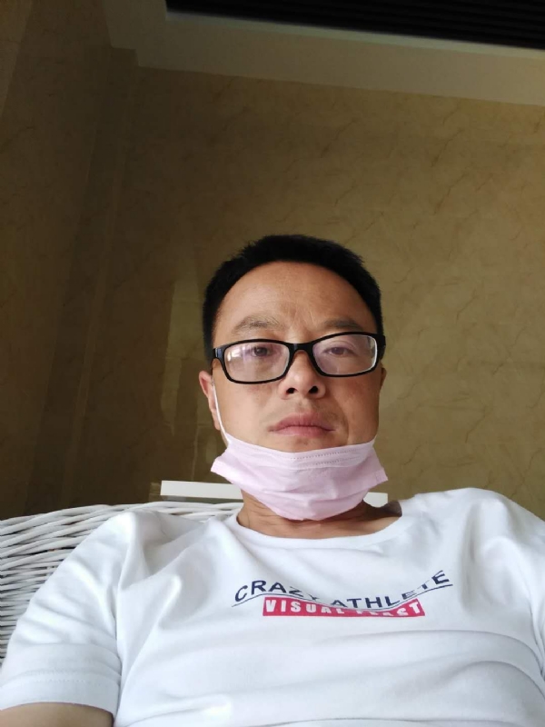 小马奔腾的第一张照片--岳阳相亲服务中心