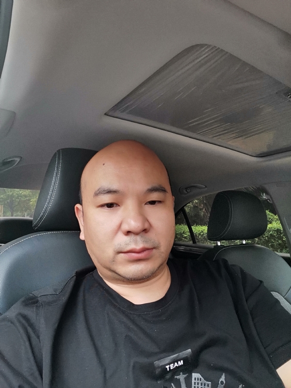 爷们已经老了的第一张照片--岳阳相亲服务中心