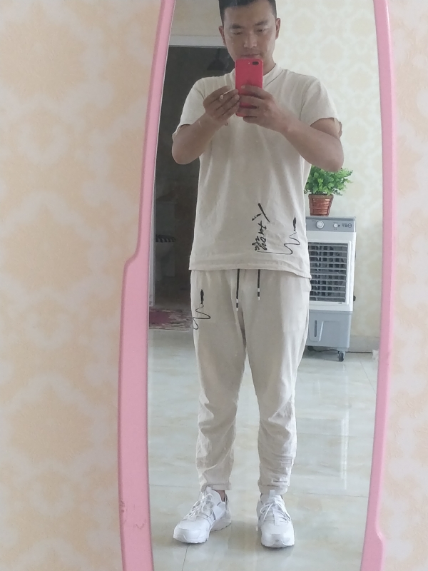 一天一根烟的第一张照片--岳阳相亲服务中心