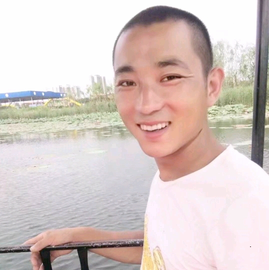 为你等候的第二张照片--岳阳相亲服务中心