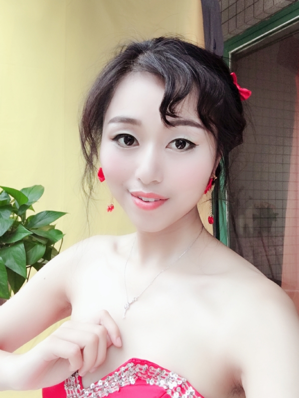 薇薇的第一张照片--岳阳相亲服务中心