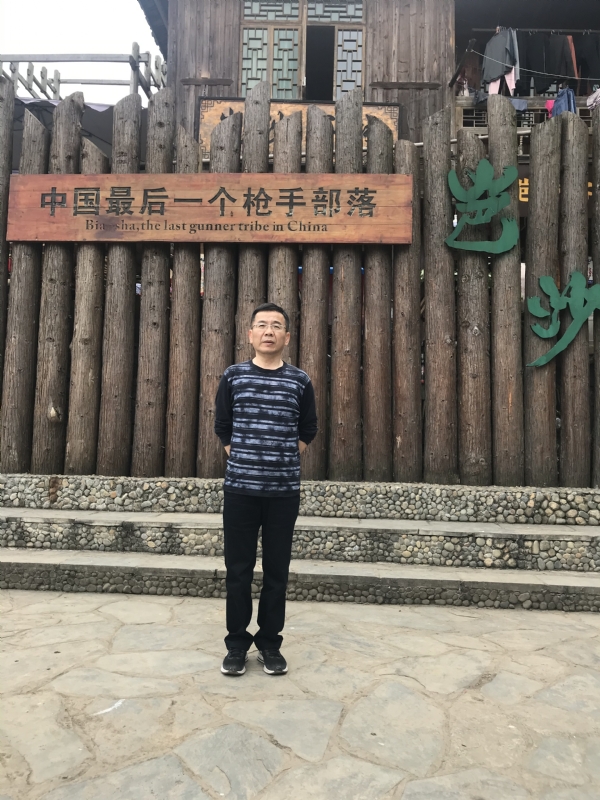 屯里的富豪的第一张照片--岳阳相亲服务中心