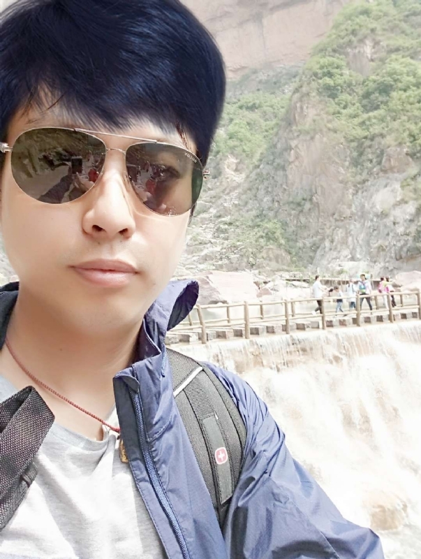 雅俗共赏的第一张照片--岳阳相亲服务中心