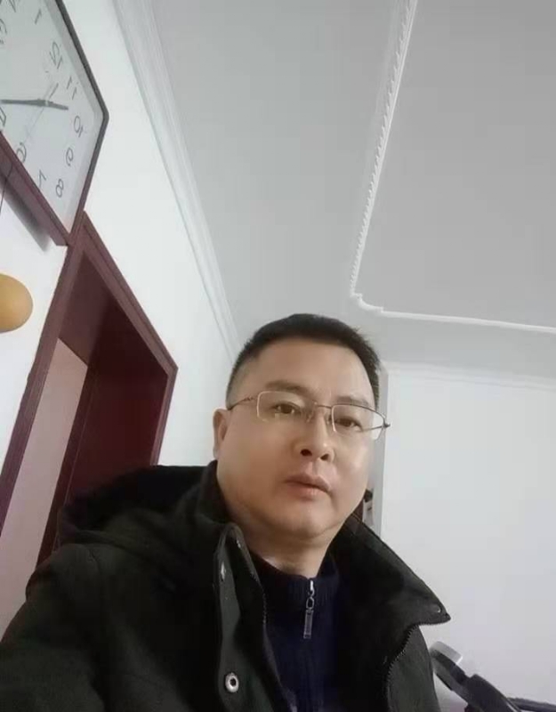 想牵你的手的第一张照片--岳阳相亲服务中心