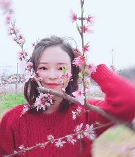小桌子的第二张照片--岳阳相亲服务中心