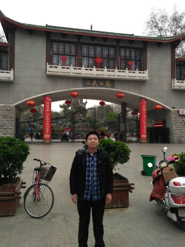 在奋斗的第四张照片--岳阳相亲服务中心