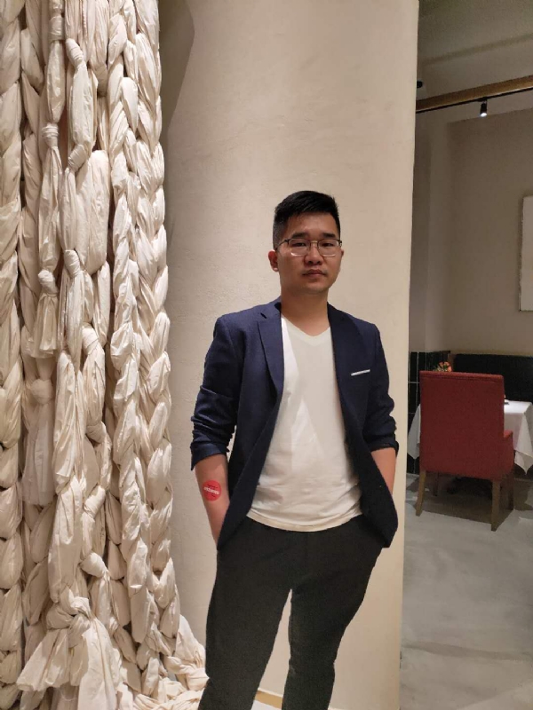 在路上的第二张照片--岳阳相亲服务中心