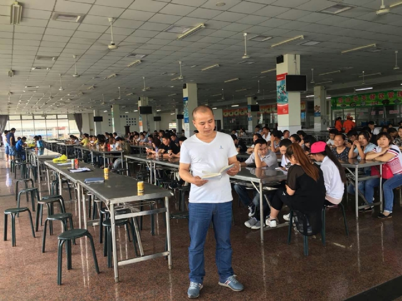人在旅途的第二张照片--岳阳相亲服务中心