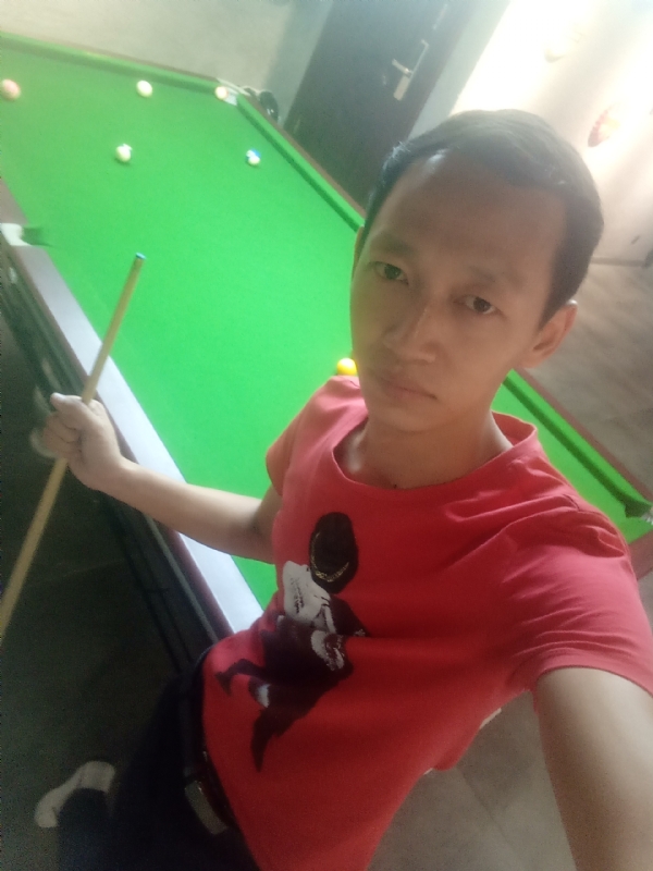 耳机分你一半的第一张照片--岳阳相亲服务中心