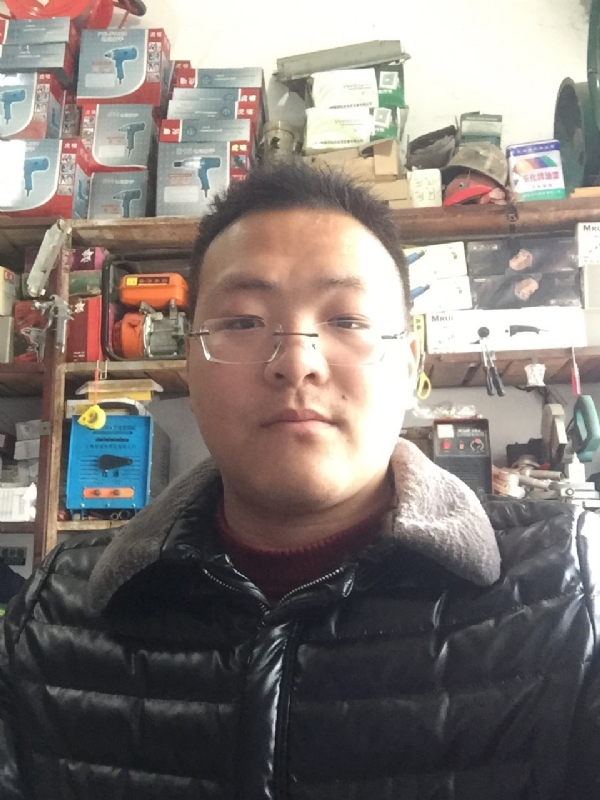 鼎福的第一张照片--岳阳相亲服务中心