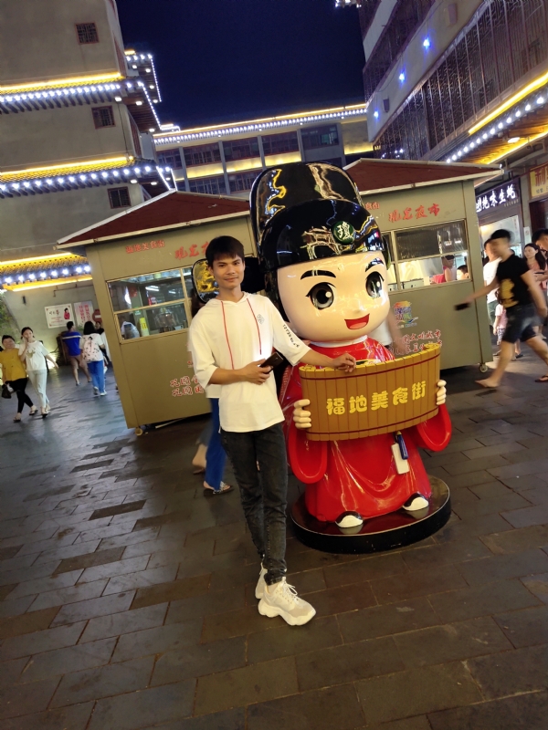 圆嘟嘟的瘦子的第一张照片--岳阳相亲服务中心