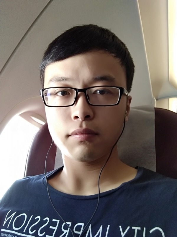 在水一方的第二张照片--岳阳相亲服务中心