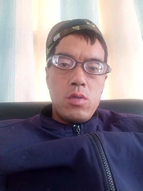 等待有缘人的第三张照片--岳阳相亲服务中心