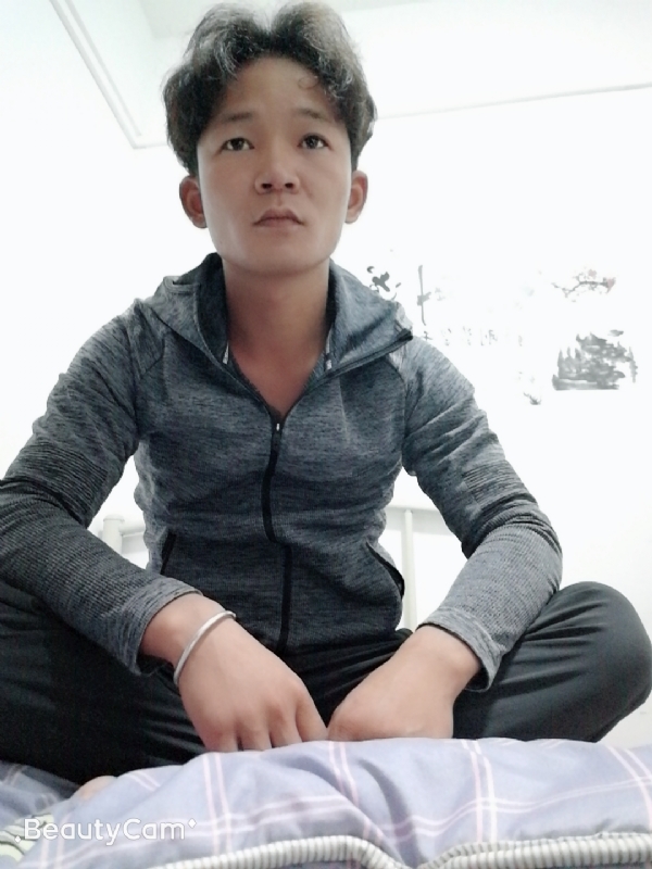 东浩学长的第一张照片--岳阳相亲服务中心